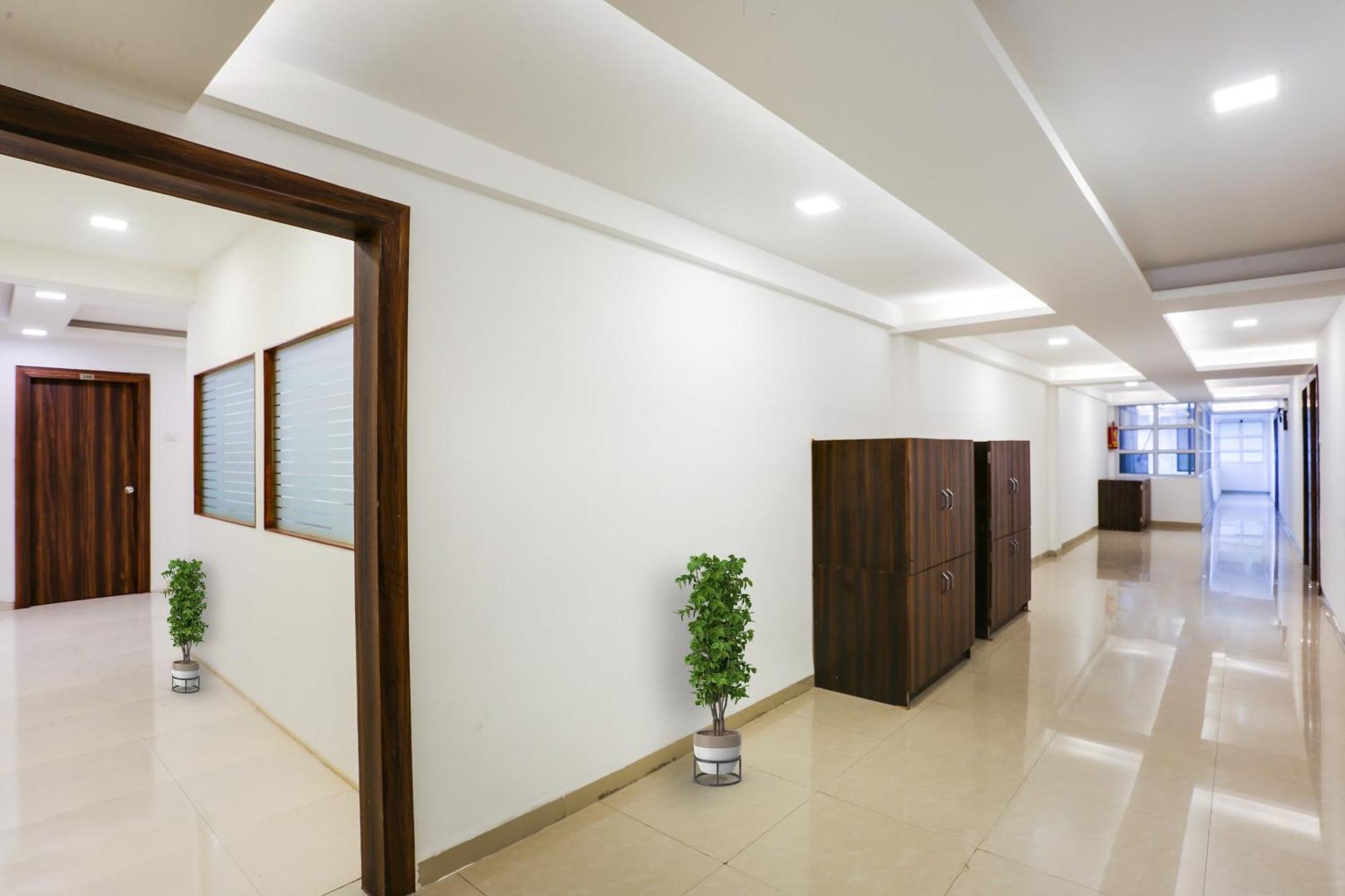 Capital O Arsh Executive Inn 孟买 外观 照片