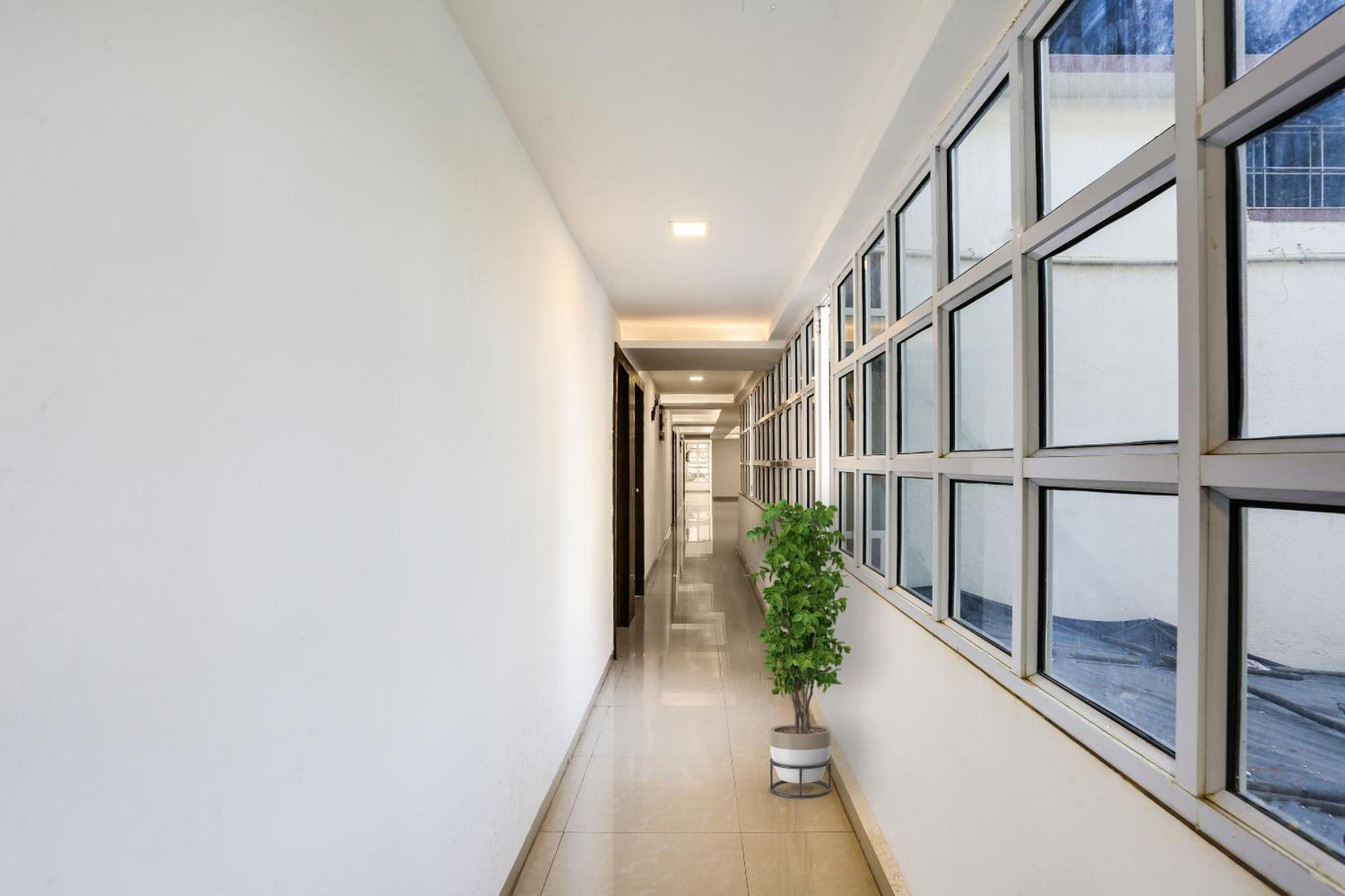 Capital O Arsh Executive Inn 孟买 外观 照片