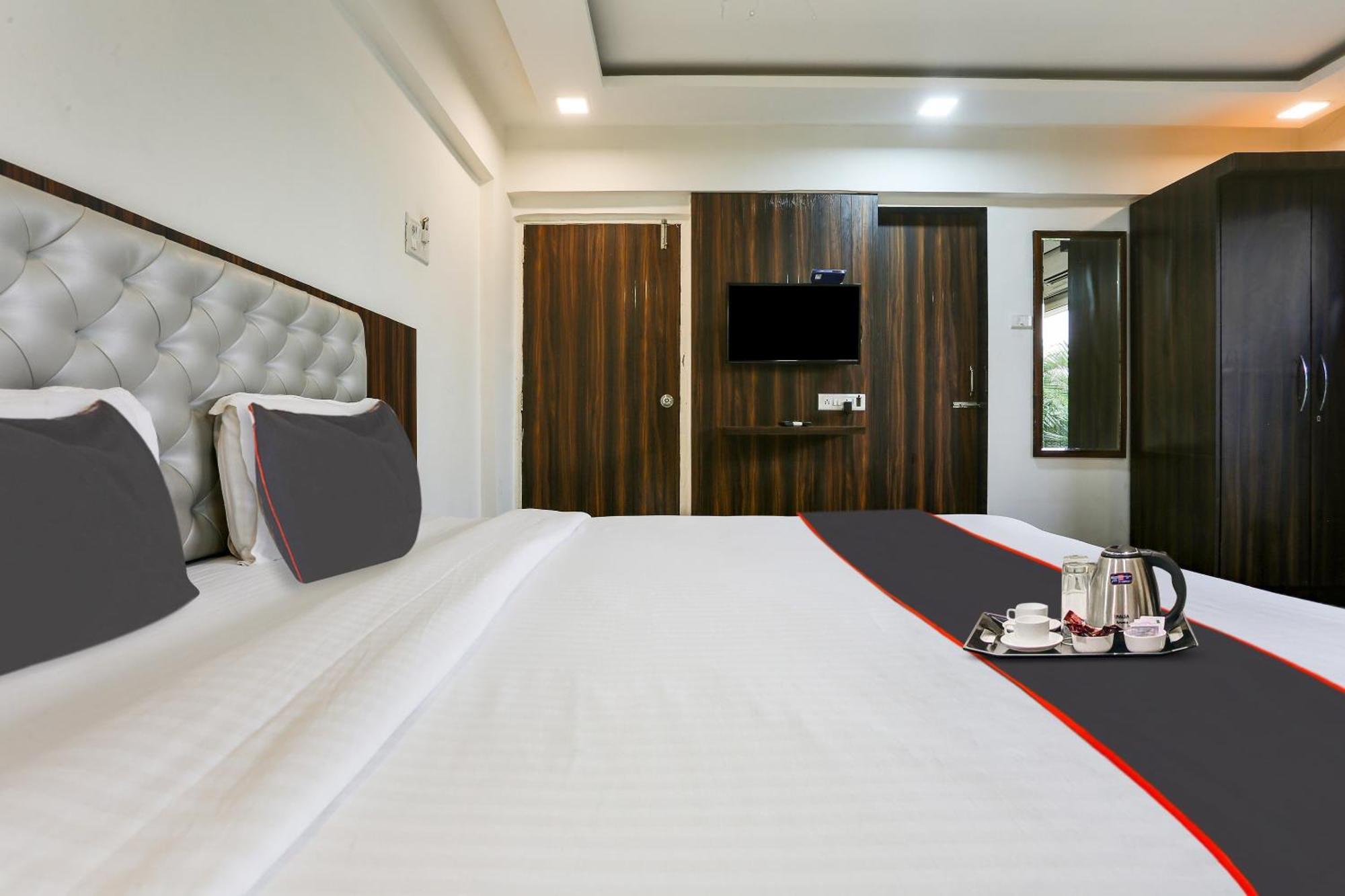 Capital O Arsh Executive Inn 孟买 外观 照片