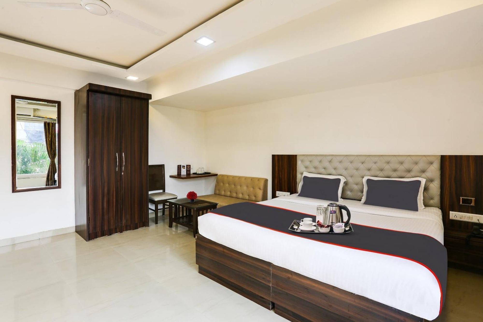 Capital O Arsh Executive Inn 孟买 外观 照片