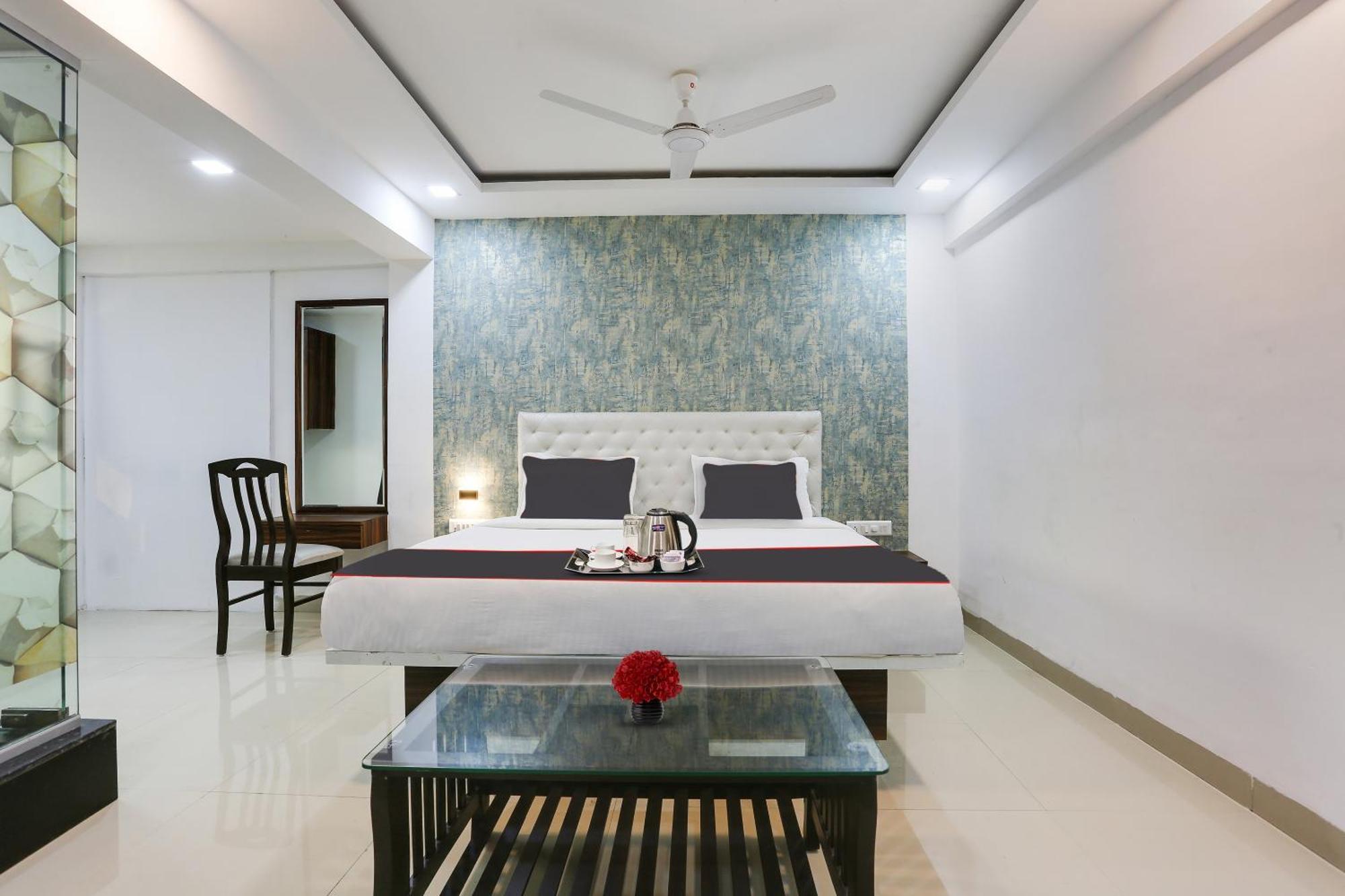 Capital O Arsh Executive Inn 孟买 外观 照片