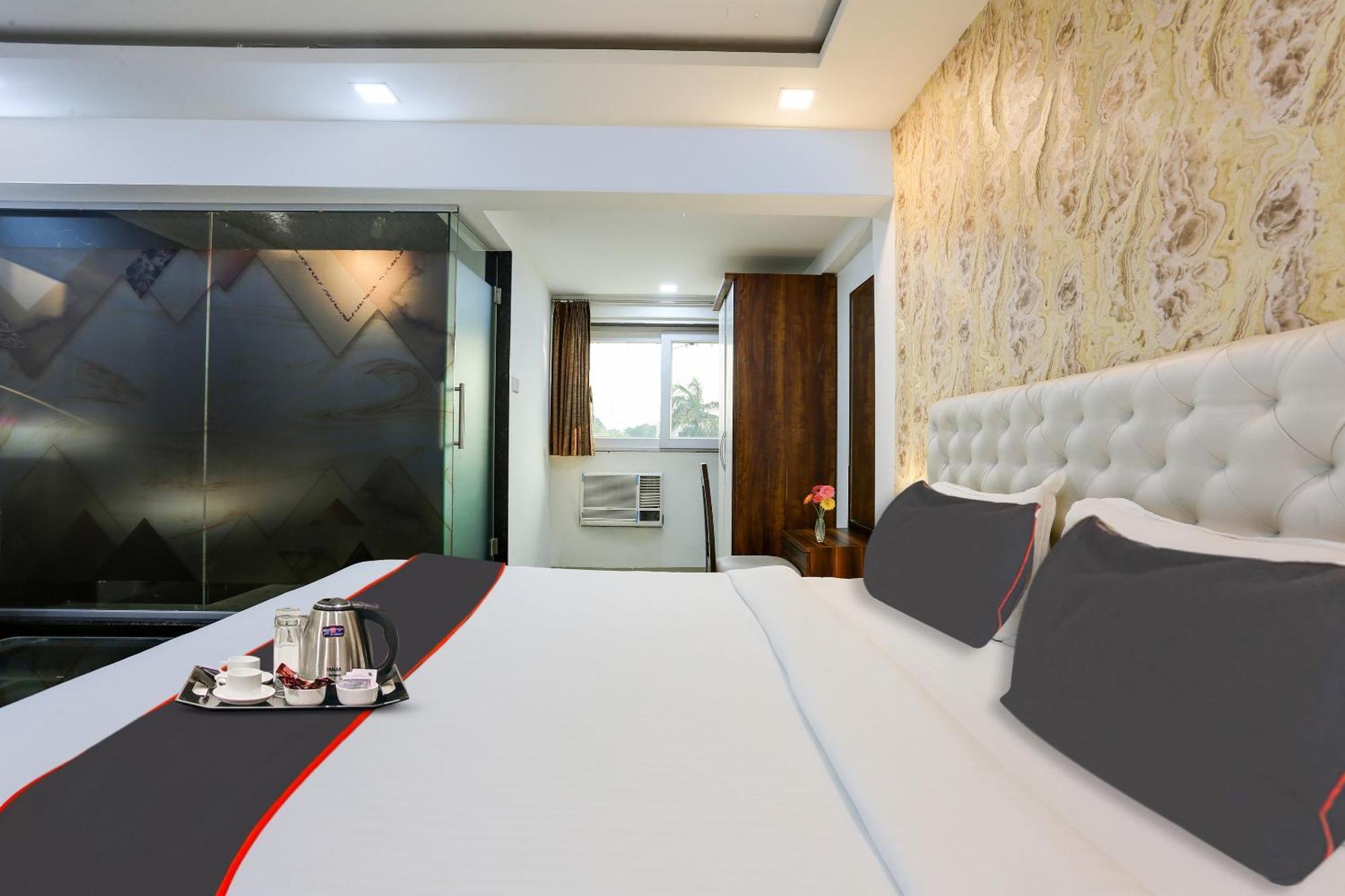 Capital O Arsh Executive Inn 孟买 外观 照片