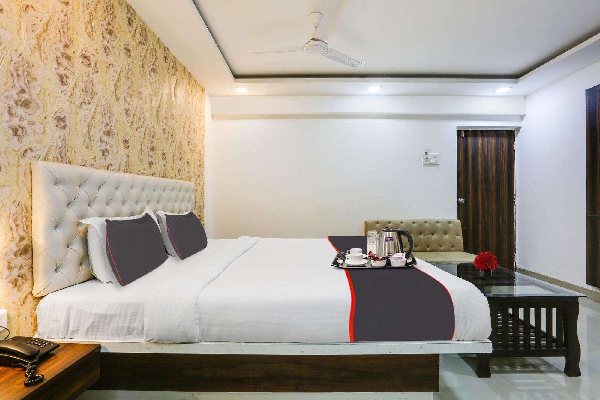 Capital O Arsh Executive Inn 孟买 外观 照片