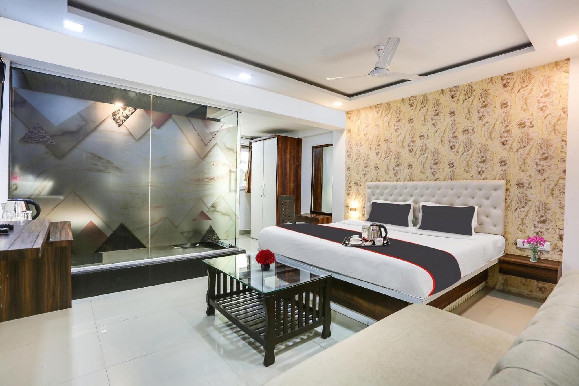 Capital O Arsh Executive Inn 孟买 外观 照片