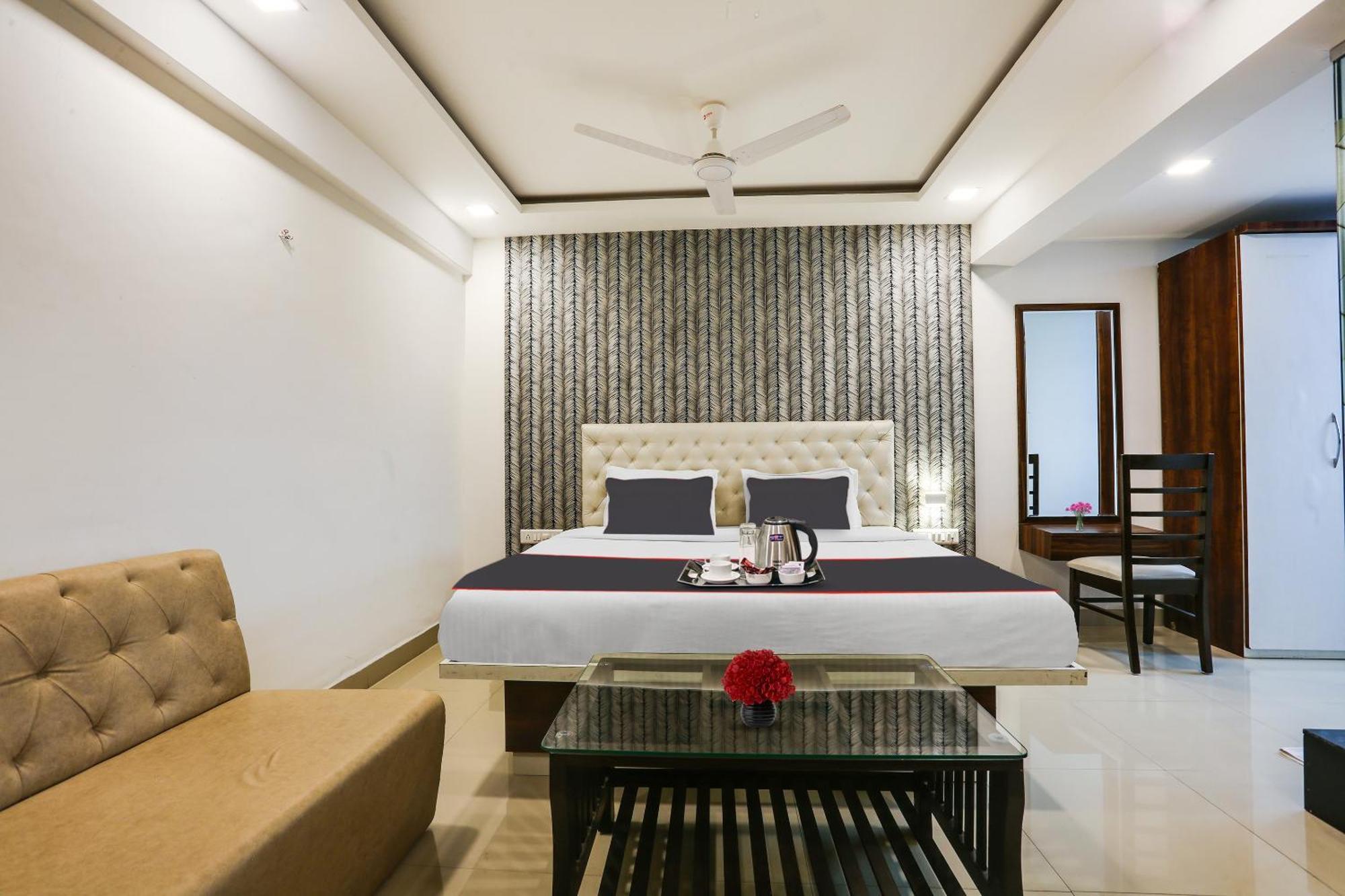 Capital O Arsh Executive Inn 孟买 外观 照片