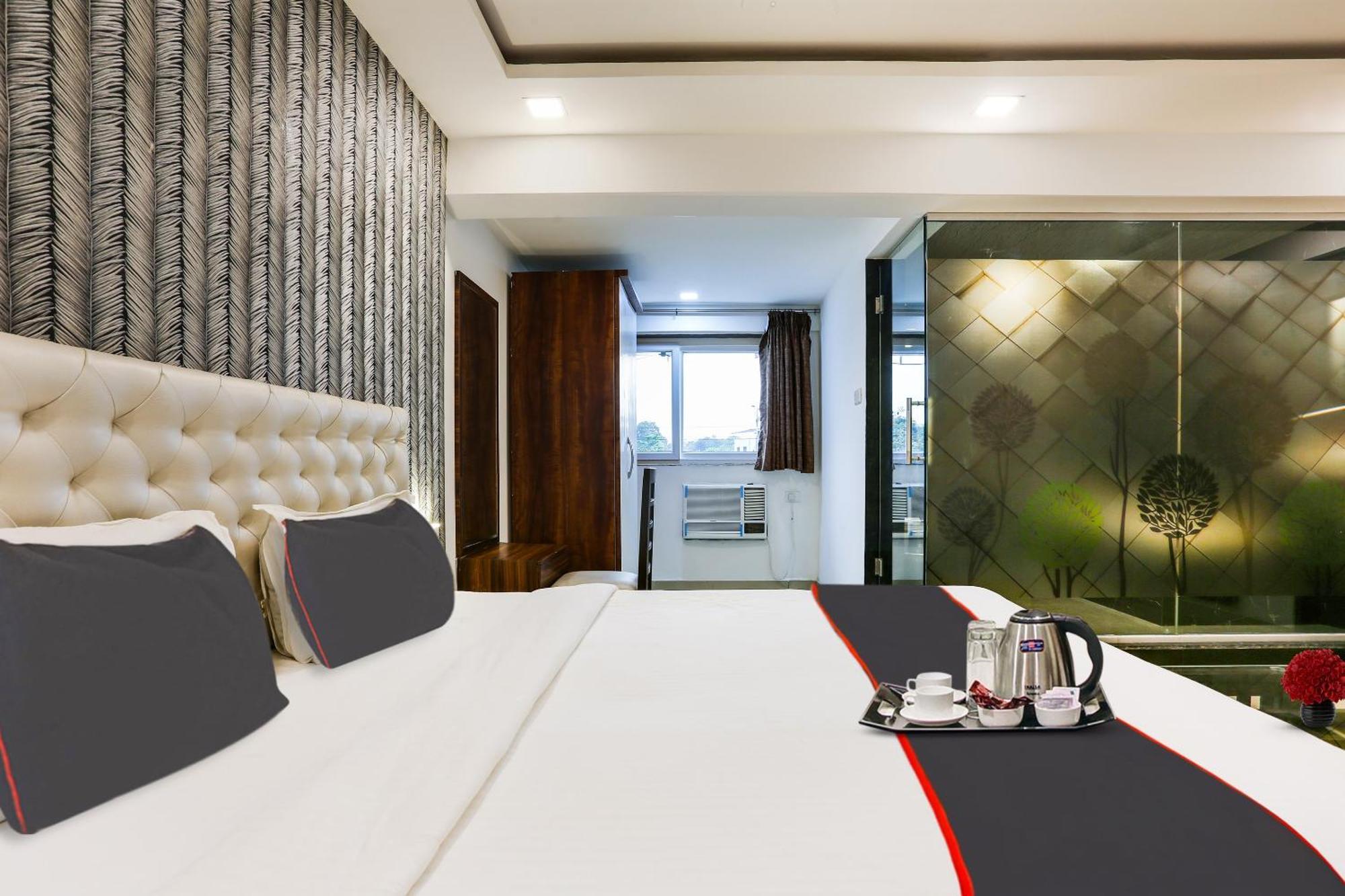 Capital O Arsh Executive Inn 孟买 外观 照片
